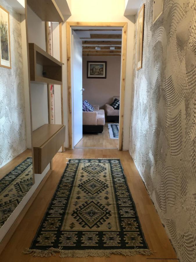 Central Apartment Приштина Экстерьер фото